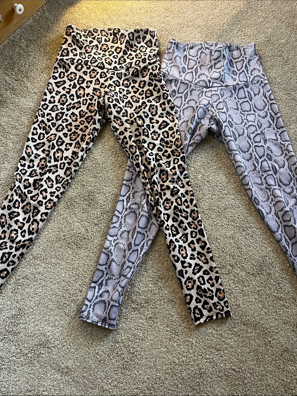 🐆🐍Lot:Onzie 2 Pair High Rise Animal Print Yoga Running Leggings szS/M Excellent